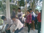 Thắp hương viếng các liệt sĩ xã Chà Cang