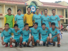 Trận tứ kết đầu tiên giữa 12C3 và 10A5.